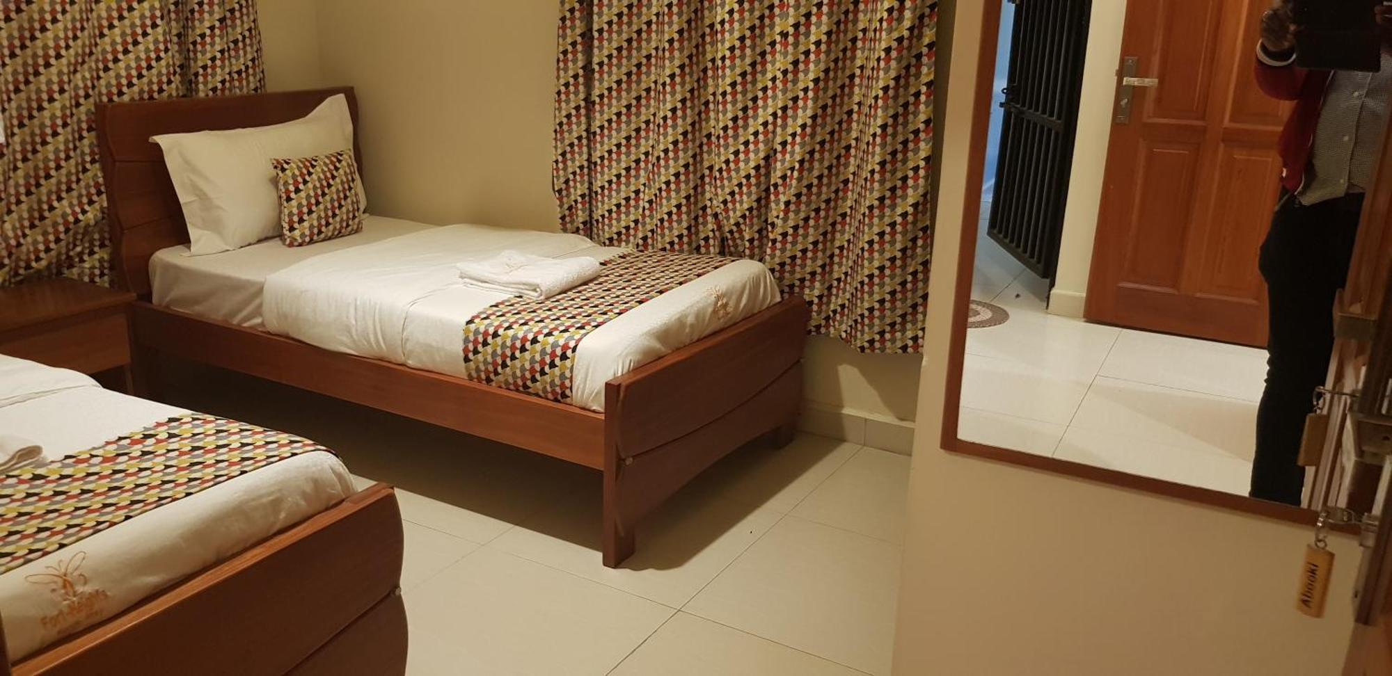 Fort Heights Homestay Fort Portal Zimmer foto